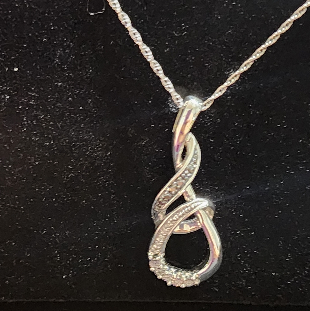 Pendant Necklace